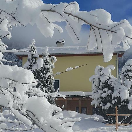 Fantastic Apartment With Terrace Untertauern Bagian luar foto