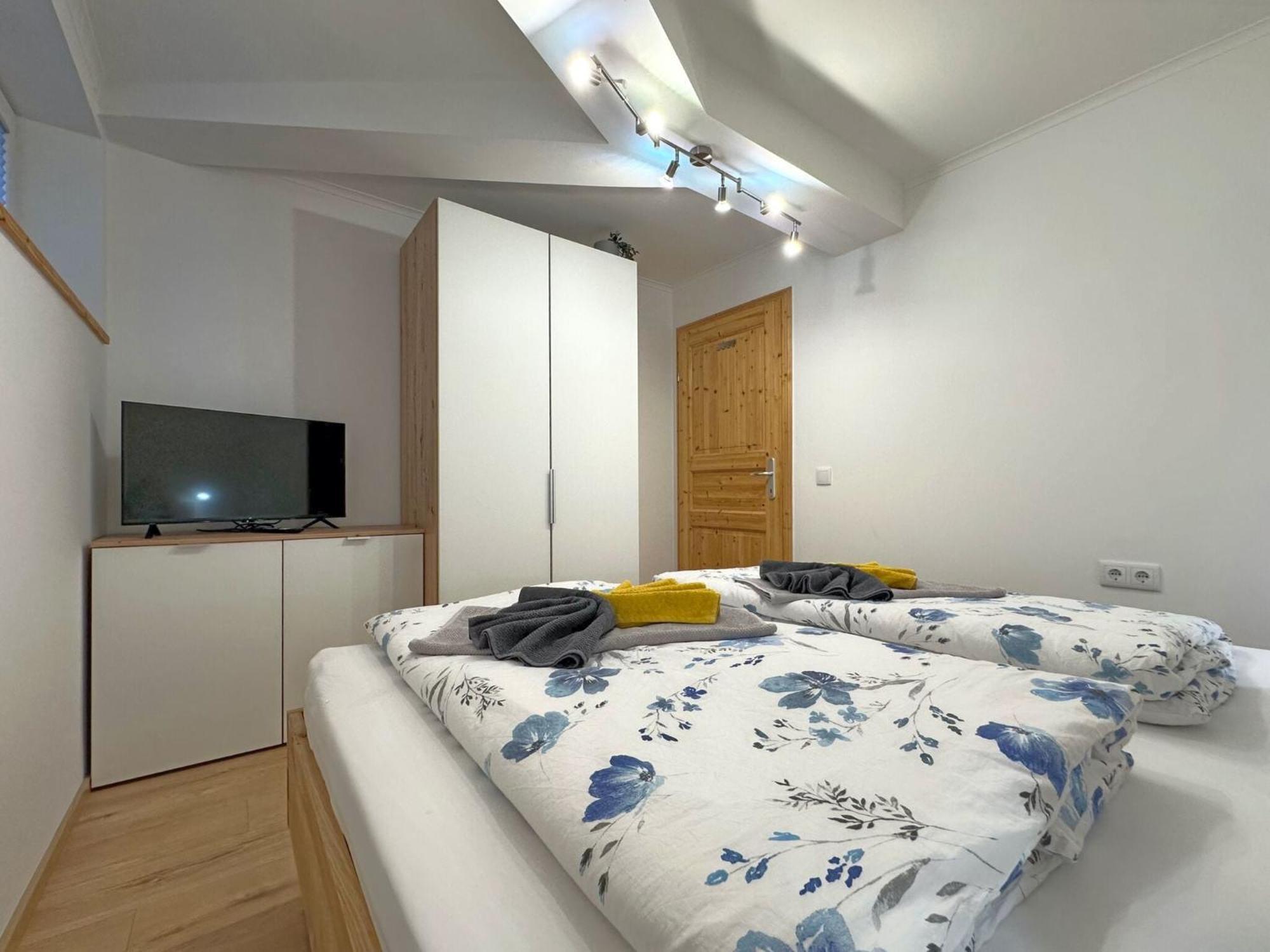 Fantastic Apartment With Terrace Untertauern Bagian luar foto