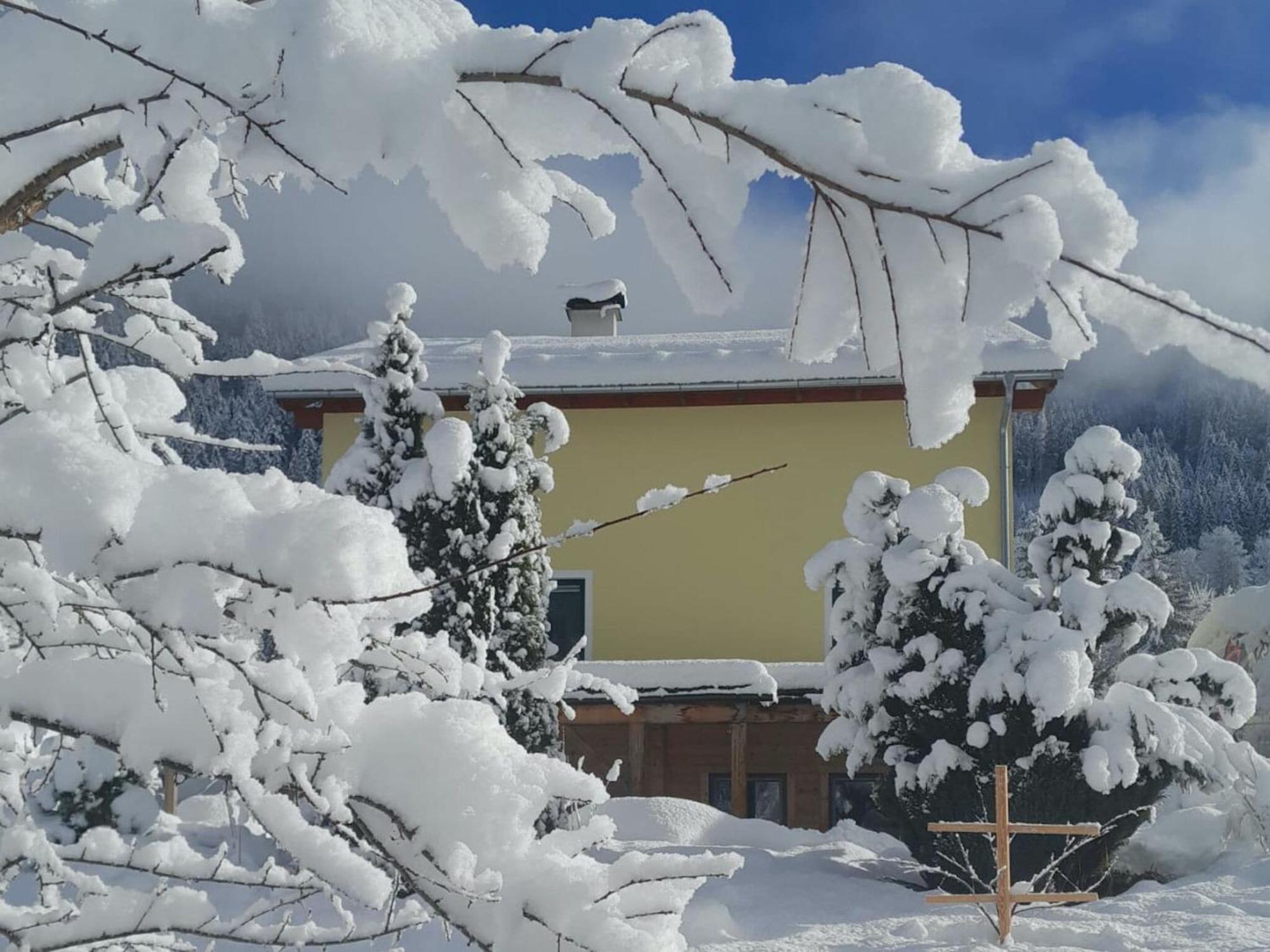 Fantastic Apartment With Terrace Untertauern Bagian luar foto